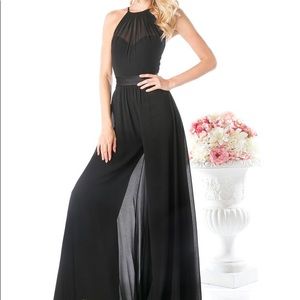 BLACK PALAZZO JUMPSUIT SIZE 6